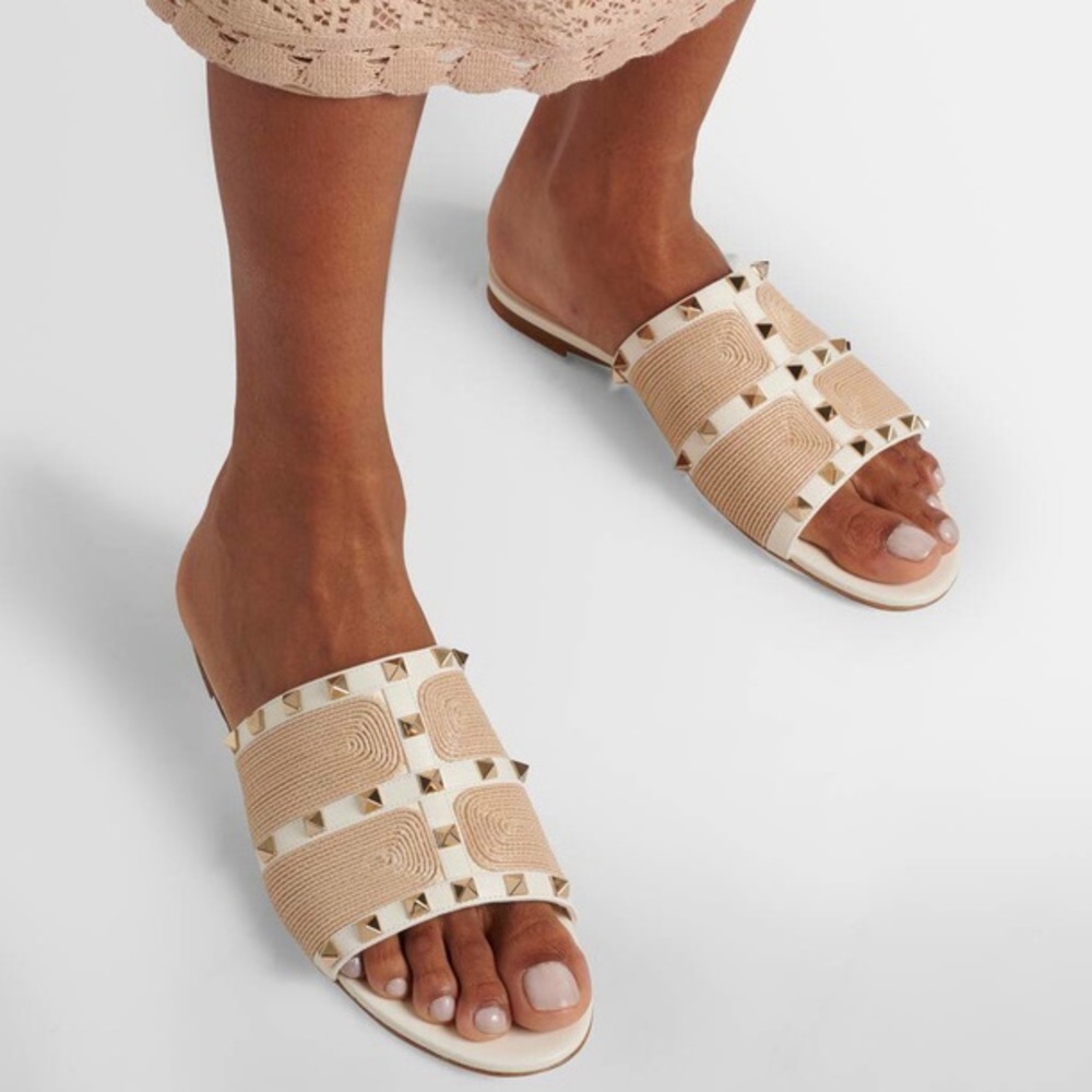 NWT Valentino Rockstud Raffia Flat Slide Sandals, Size 38